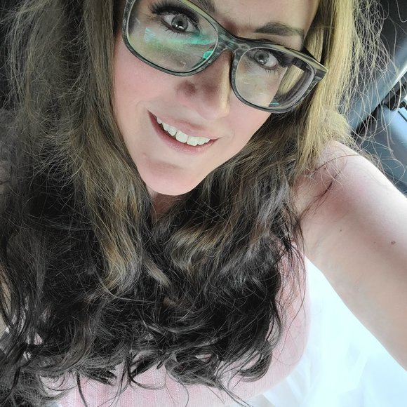 🐦Meet your Posher, Robin🐦 - Picture 5 of 12